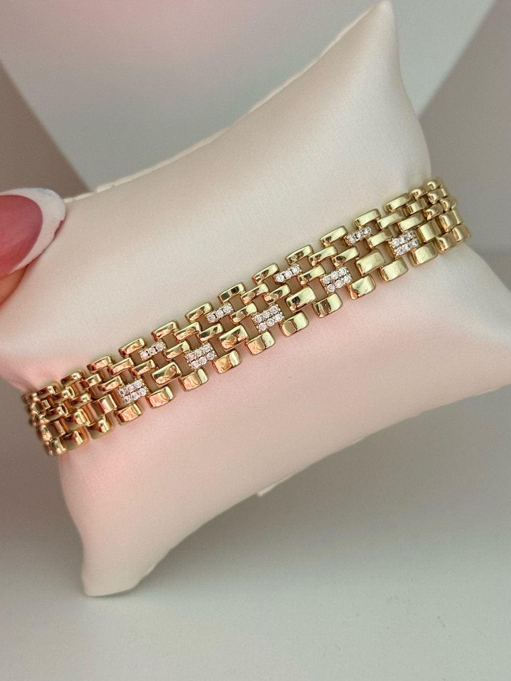 Gold Pavé Link Bracelet for Women - Sleek Multi-Row Design